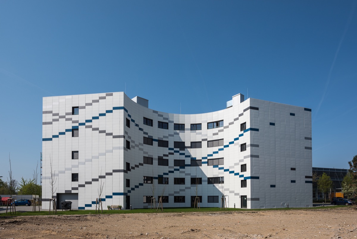 Max-Planck-Str. 7
